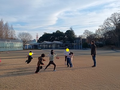 北総花の丘公園で遊ぶ様子